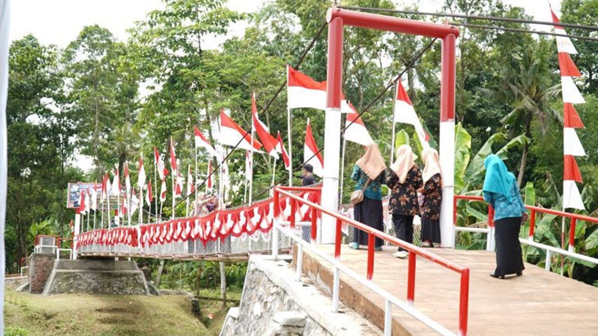 NamBarbershop: Jembatan Wisata Cilacap yang Tak Pernah Lelah